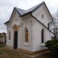 stěny, mramory
